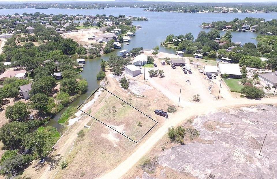 1st image of 1000 Shorewood Downs Dr