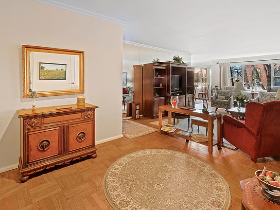 2nd image of 12 Beekman Pl APT 2A