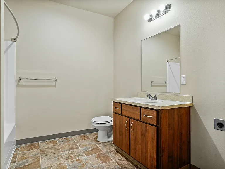 Springbrook Ridge Apartments — Photo 17