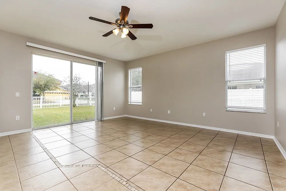 4 bed, 3.0 bath, 2434 sqft, $3,940 — Photo 3