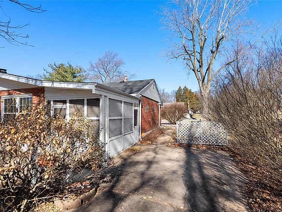 4th image of 1338 Thatcher Ave