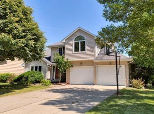 2001 NW 145th St, Clive, IA 50325