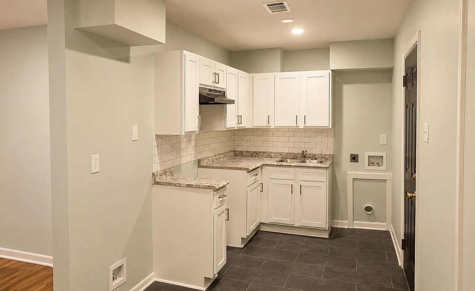 3 bed, $1,300 — Photo 4