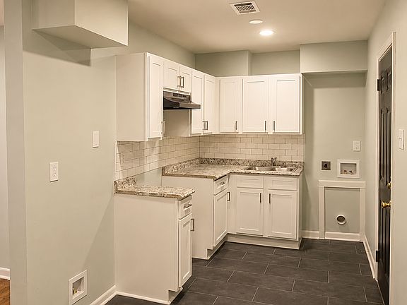 4th image of 750 Lester St