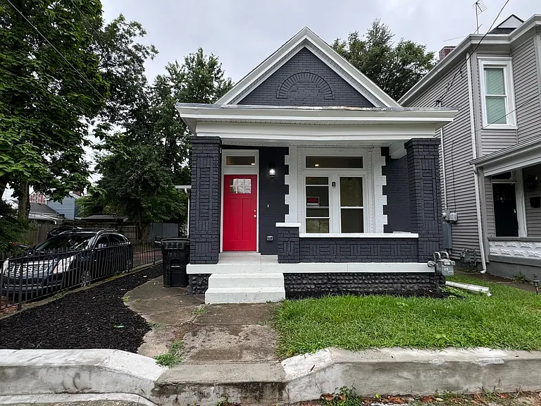 726 E Saint Catherine St — Photo 7