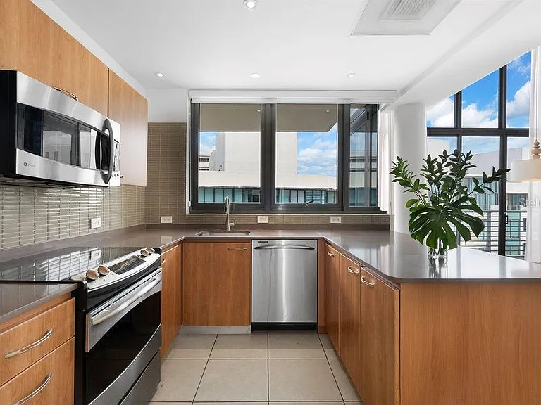 1511 Ponce De Leon Ave #Penthouse 481 — Photo 5