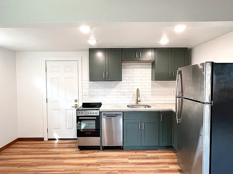 610 N 3rd St — Photo 5