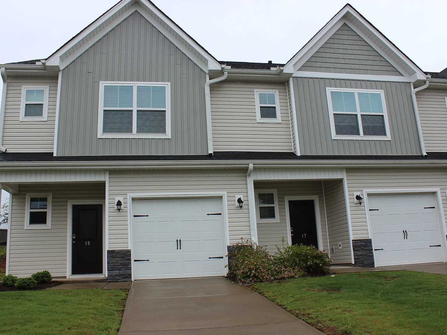 15 Apricot Lane - 1 — Photo 1