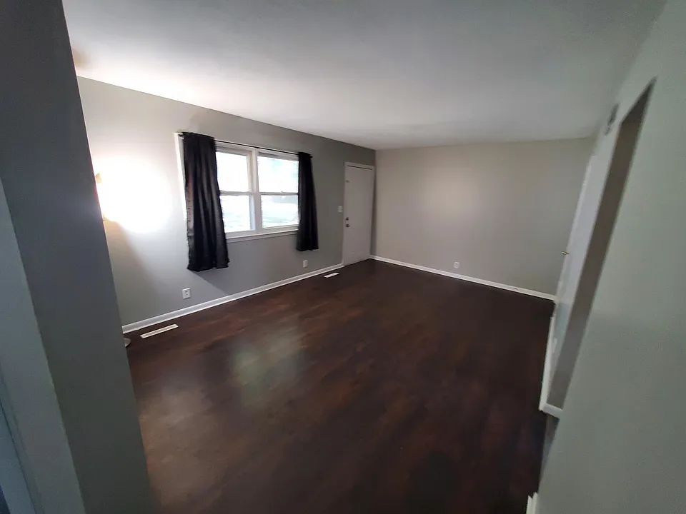 3115 W St