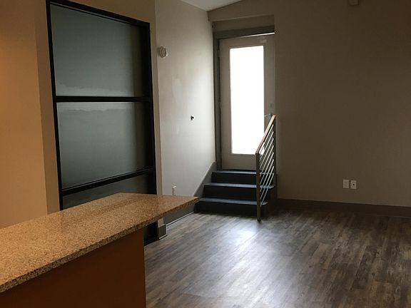 4th image of 3525 Broadway Blvd