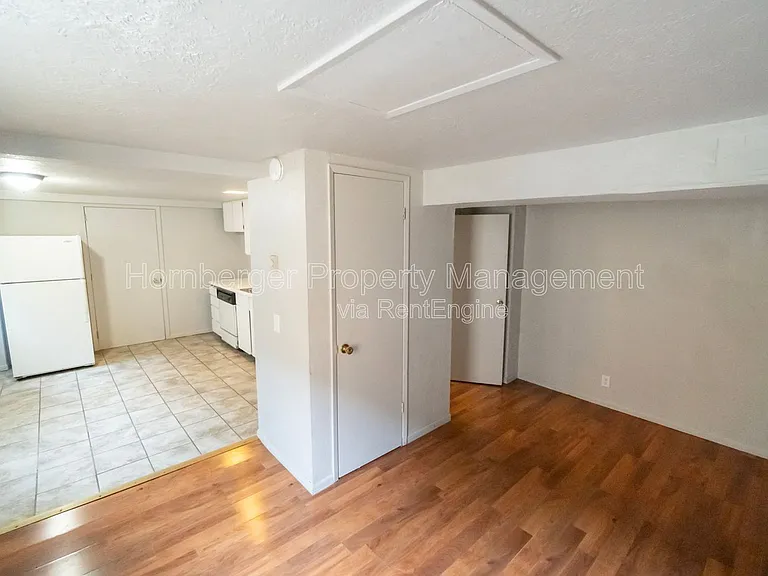 1108 W 12th Ave #4 — Photo 3