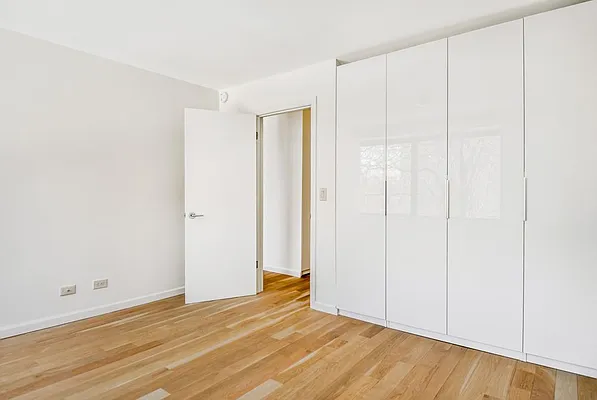 Rented by Compass | media 7