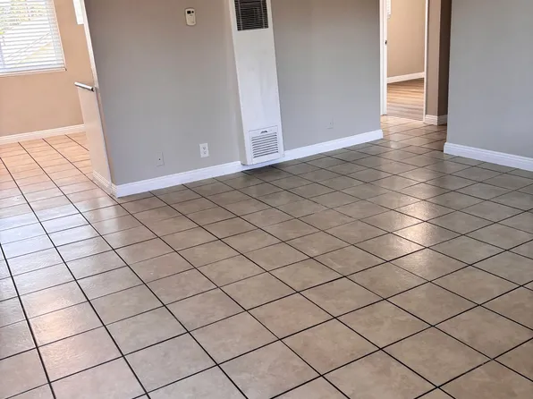 Renovated 2 Bedroom 1 Bathroom, 16619-16621 S Downey Ave #19F, Paramount, CA 90723