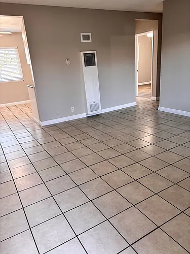 Renovated 2 Bedroom 1 Bathroom Photo 1