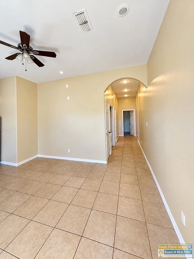 2 bed, 2.0 bath, 840 sqft, $1,500 — Photo 3