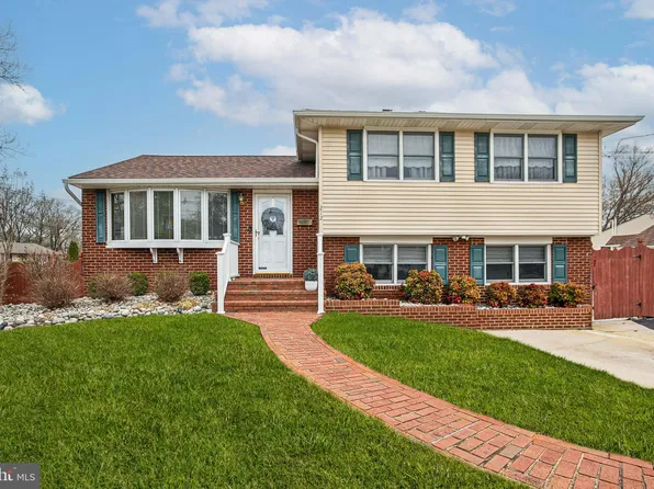 212 S Brookfield Rd, Cherry Hill, NJ 08034