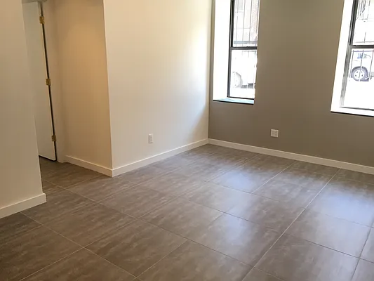 Rented by Royal Living | media 3