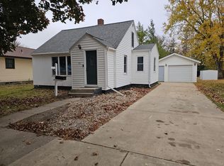 711 3rd St SW, Pipestone, MN 56164