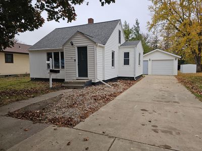 711 3rd St SW, Pipestone, MN, 56164