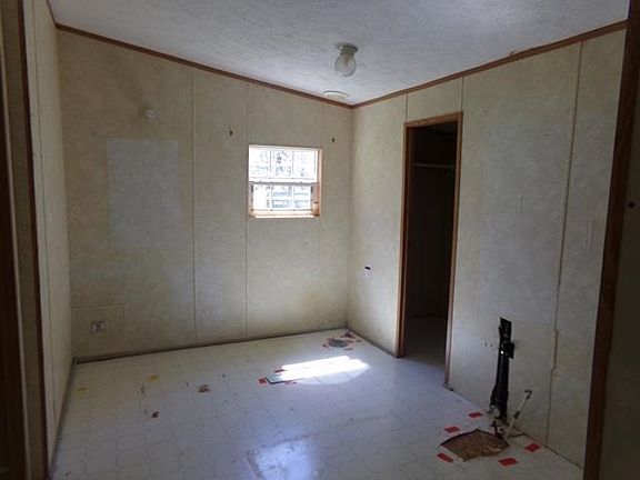 4th image of 154 Red Barn Rd