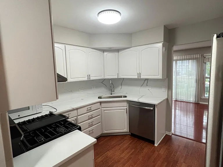 1234 Old Mill Ln — Photo 3