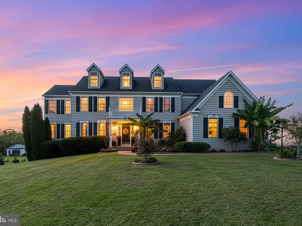 2210 Skylark Dr, Westminster, MD 21157