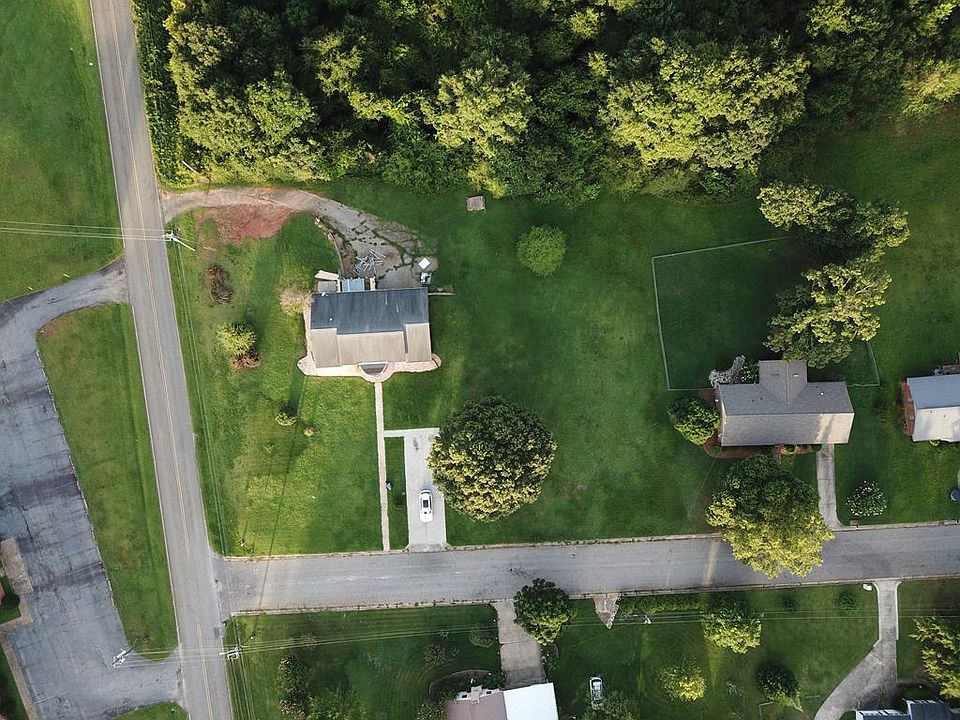 1st image of 104 Lynnview Dr