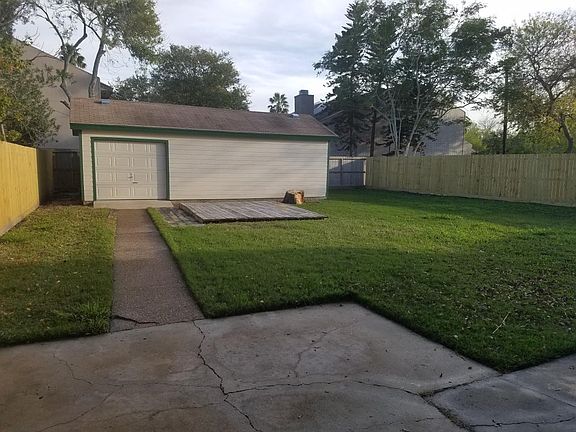 3rd image of 417 Eldon Dr