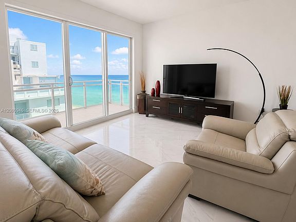 3rd image of 6917 Collins Ave Penthouse 4