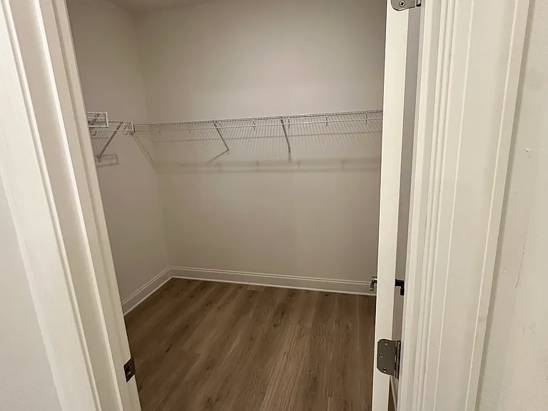 436 Portsdale Dr — Photo 9