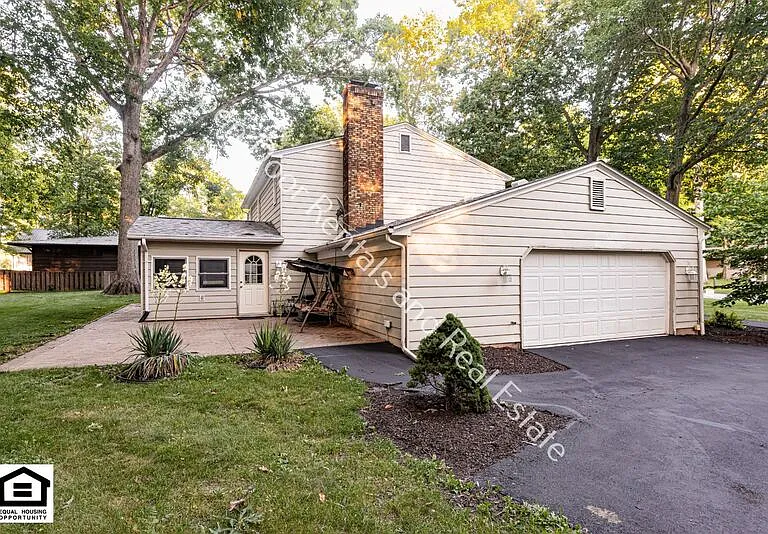 9324 Saratoga Rd — Photo 3