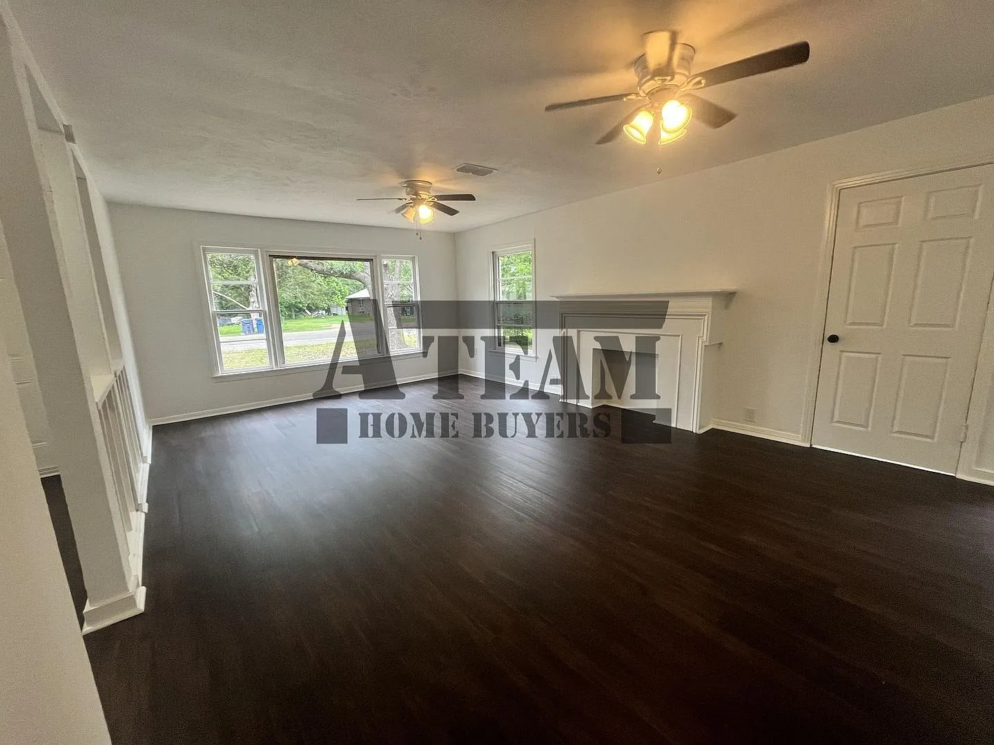 Fully Remodeled 3 Bedroom 2 Bathroom — Photo 4