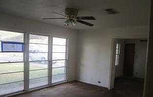 3rd image of 670 Peyton Dr