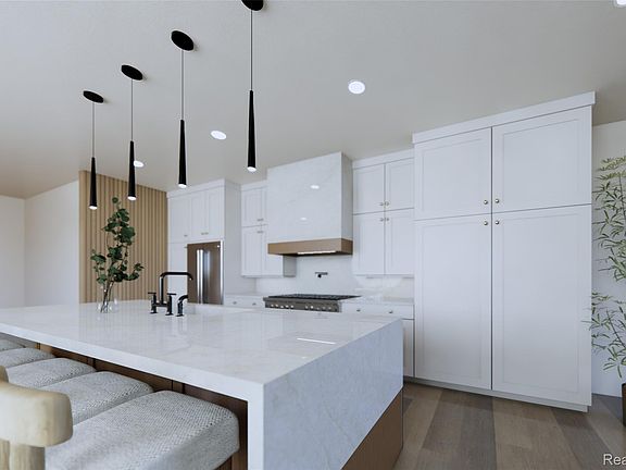 5th image of 205 Pine St