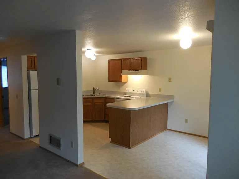 1313 Hall St SE #1 — Photo 3