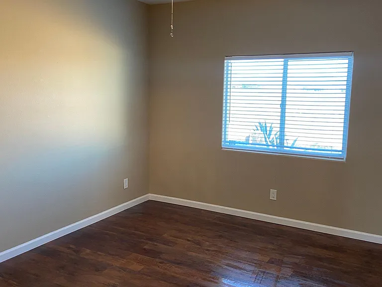 1317 Garfield Ave — Photo 23