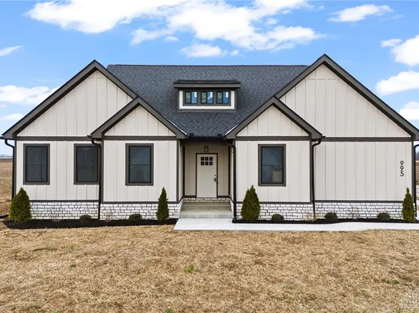 995 Rosenthal Dr, Troy, OH 45373