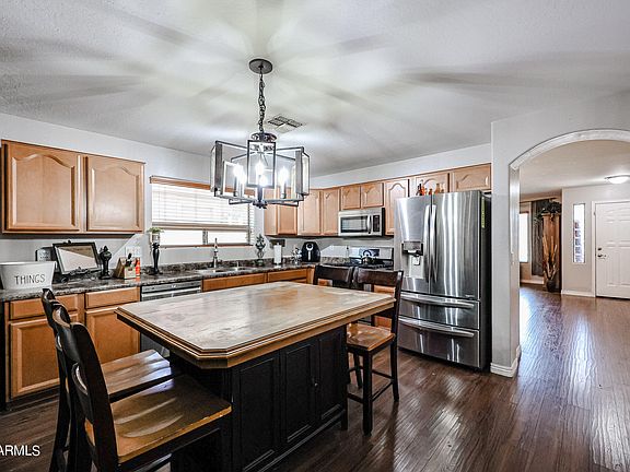 5th image of 1283 E Julie Ct