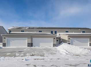 3405 S Chalice Pl, Sioux Falls, SD 57106