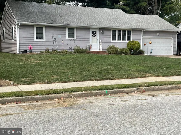 37 Lenape Dr, Pennsville, NJ 08070