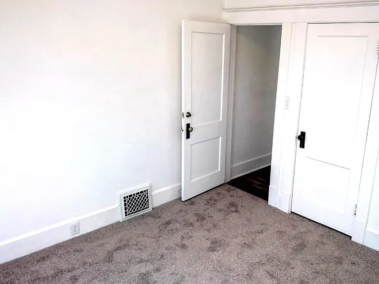 1025 Cranford Pl — Photo 3