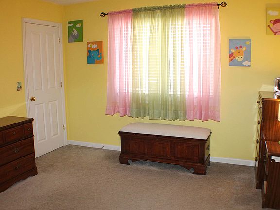 3rd image of 3250 Fairfield Ave APT 304
