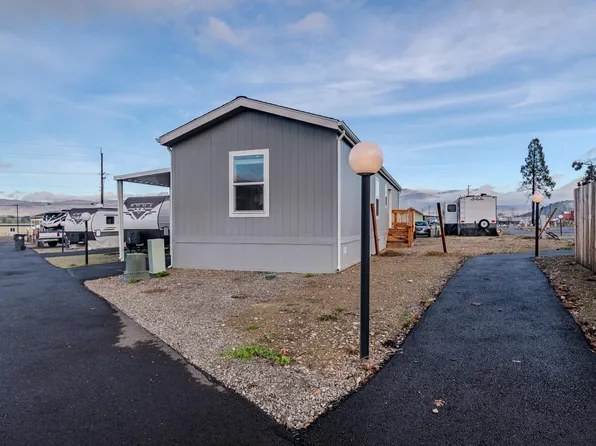 4074 S Pacific Hwy Spc 10, Medford, OR 97501