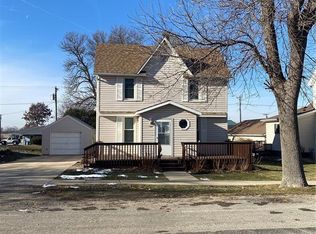 305 4th Ave, Keystone, IA 52249