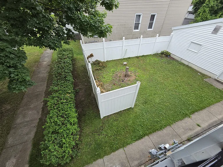 338 Gilbert St #2 — Photo 9