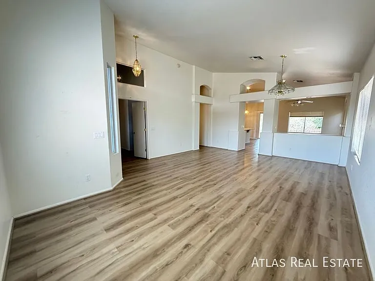 7794 S Trumpet Vine Ave — Photo 8