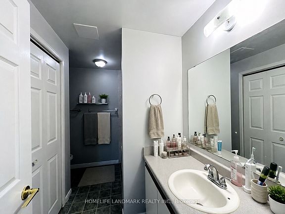 4th image of 212 Ways Bay Dr Unit 2