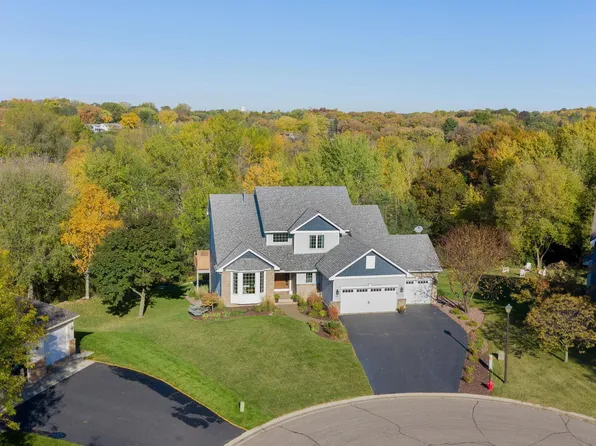 565 77th St W, Eagan, MN 55121