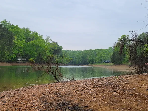 Mullins Chapel Rd, Dandridge, TN 37725