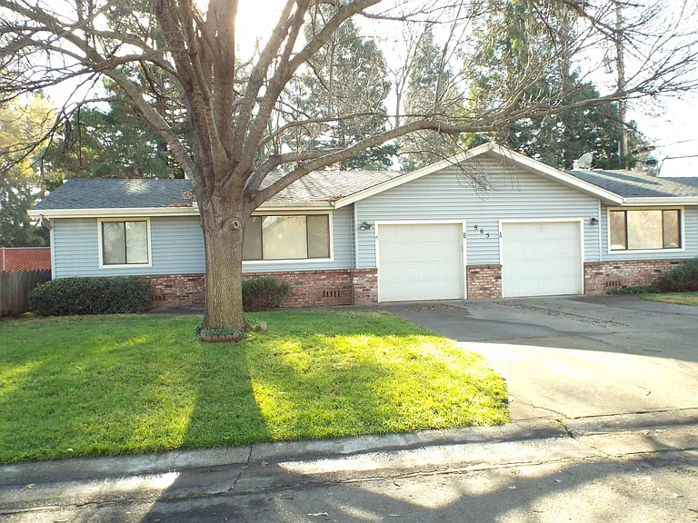 0665 - 965 Cyndi Cir — Photo 1